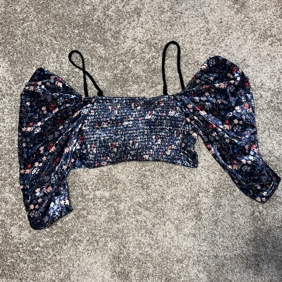 NWT Tularosa Maelie Top in Carmella Floral size small can fit up to medium - Picture 11 of 12